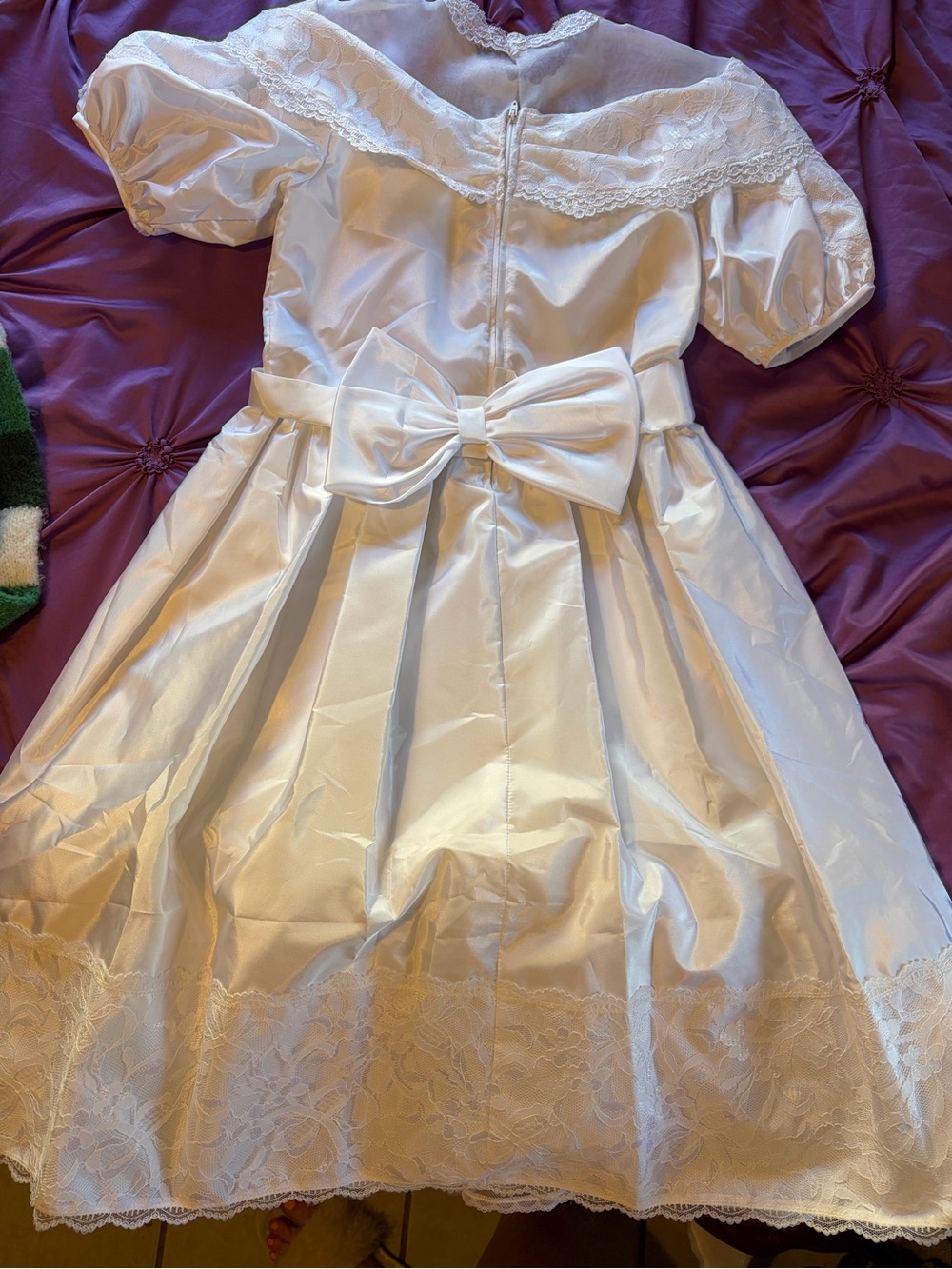 Girls' Formal White Lace-Trim Satin Dress with Bow
